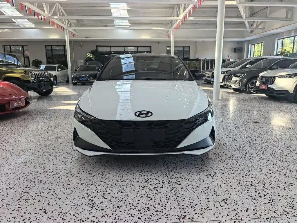 Hyundai Elantra — миниатюра 2