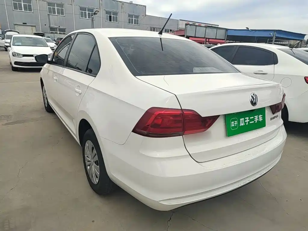 Volkswagen Santana — миниатюра 5