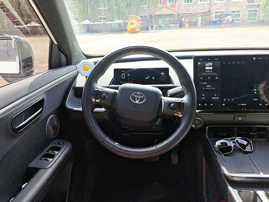 Toyota bZ3X — миниатюра 15