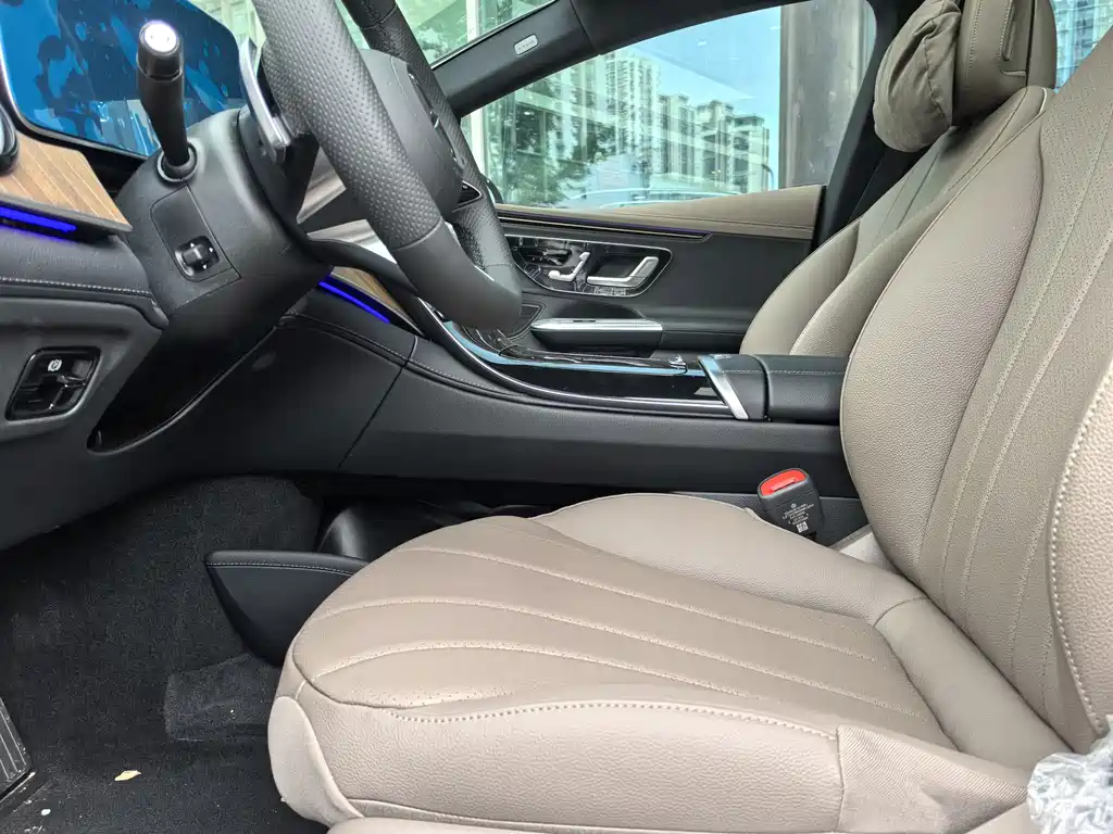 Mercedes-Benz EQE 2025 500 4MATIC Luxury