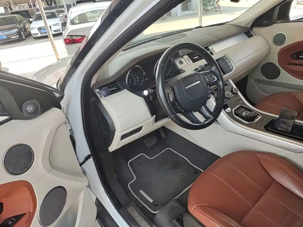 Land Rover Evoque — миниатюра 16
