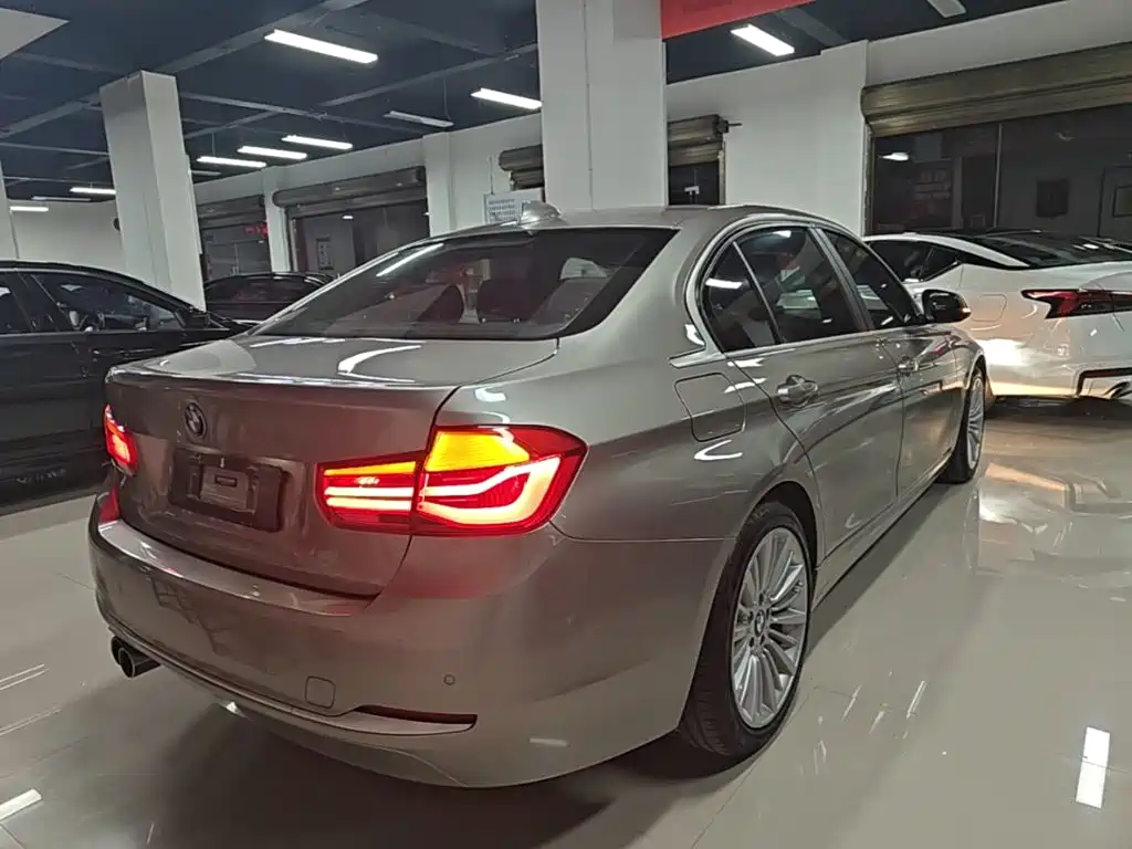 BMW 3 Series — миниатюра 7