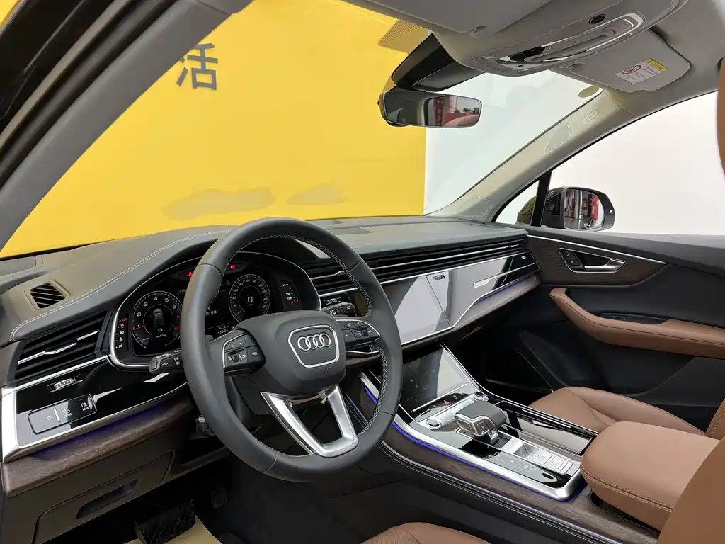 Audi Q7 2025 55 TFSI quattro S line Sport