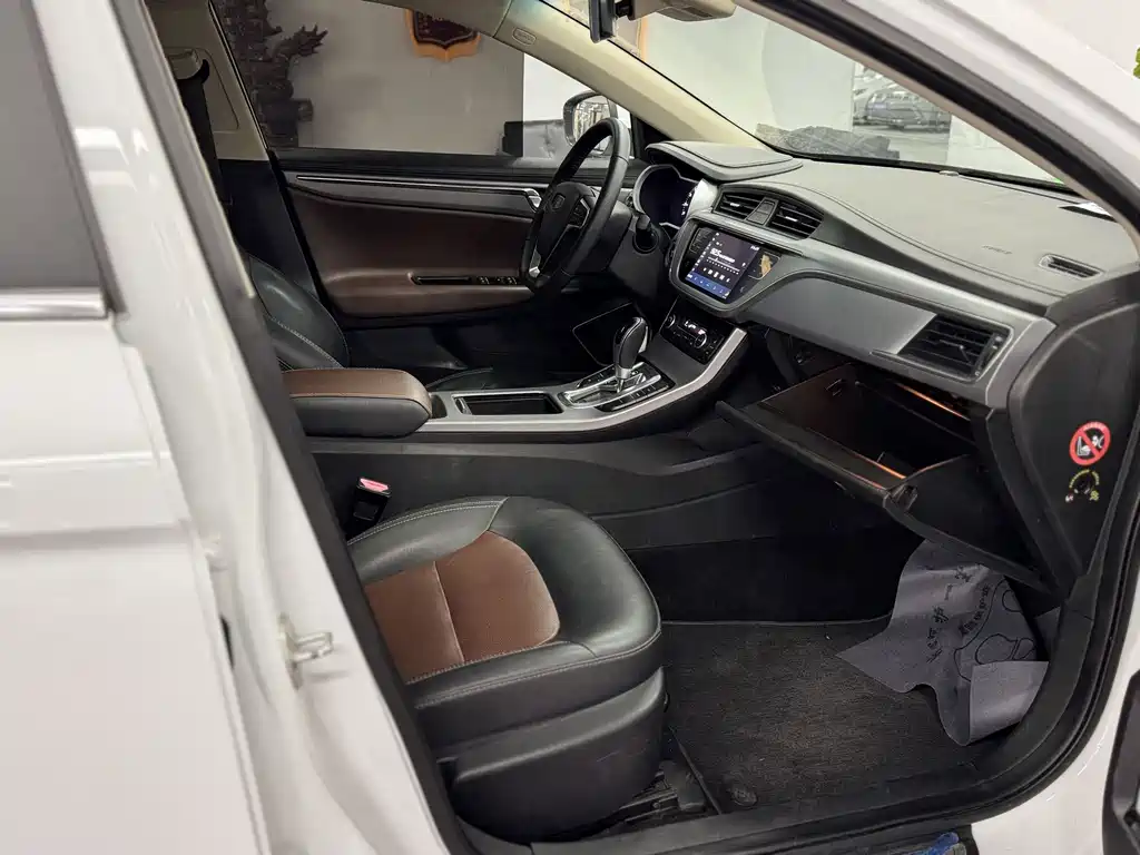 GEELY AUTOMOBILE EMGRAND GL