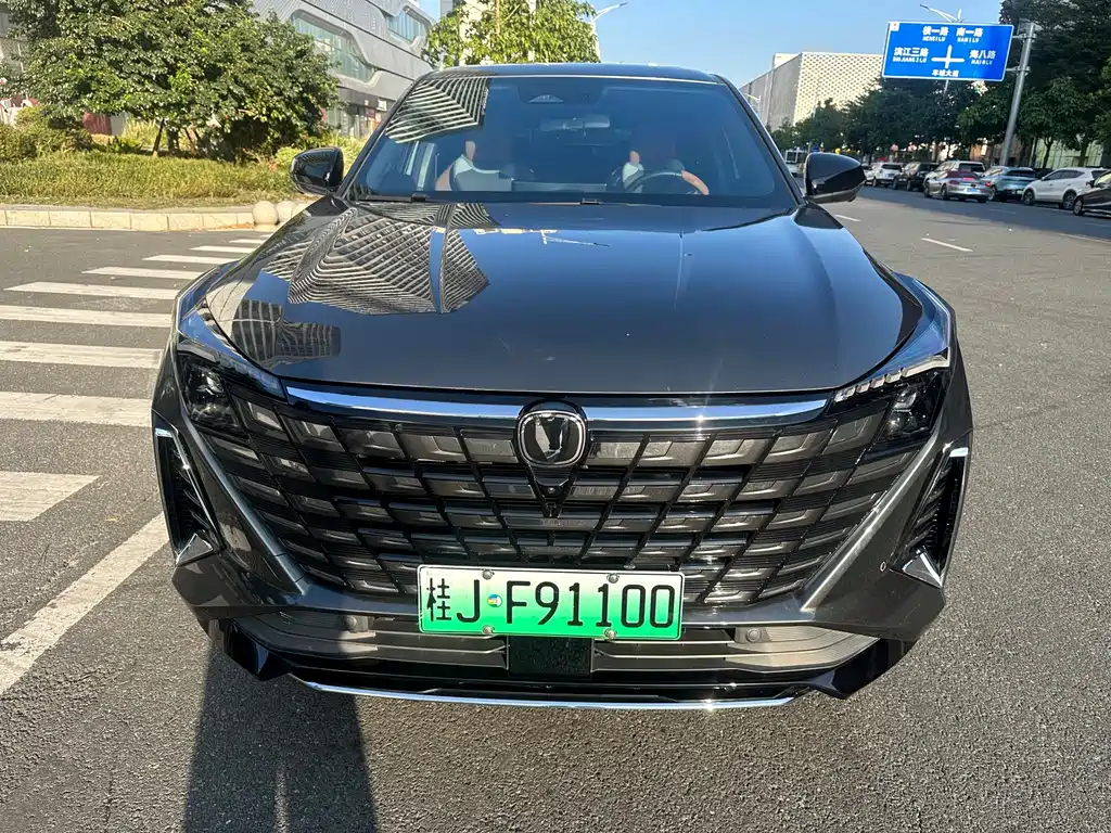 Changan UNI-Z New Energy — миниатюра 2