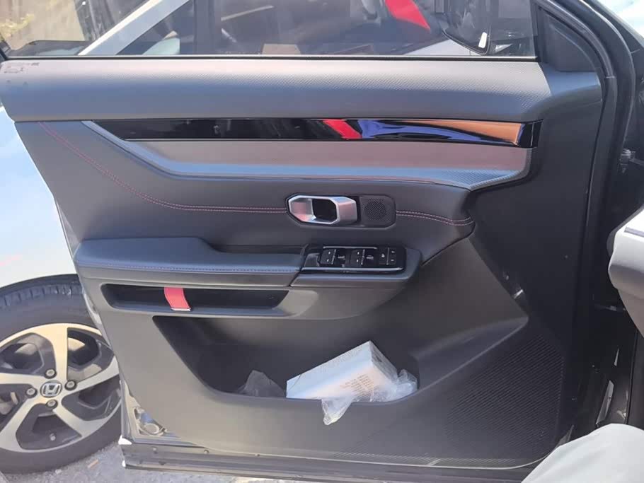Jetour Jetour Dasheng 1.5 л 2024 г. Серебристо-серый, пробег 34700 км