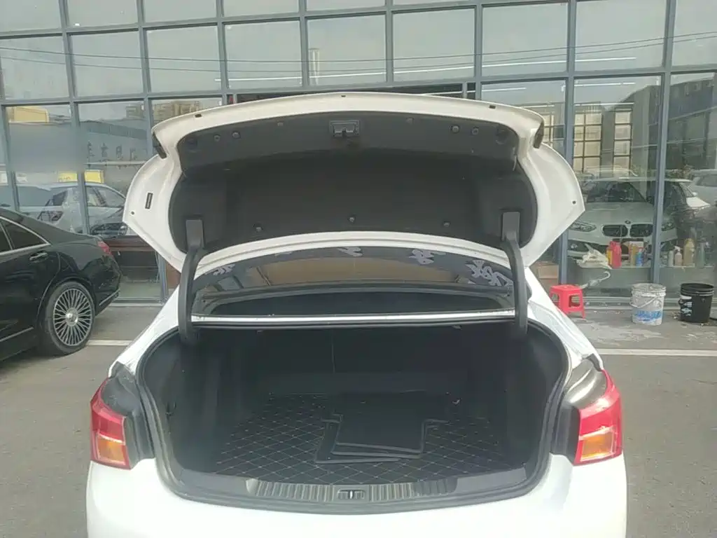 Buick Verano — миниатюра 19