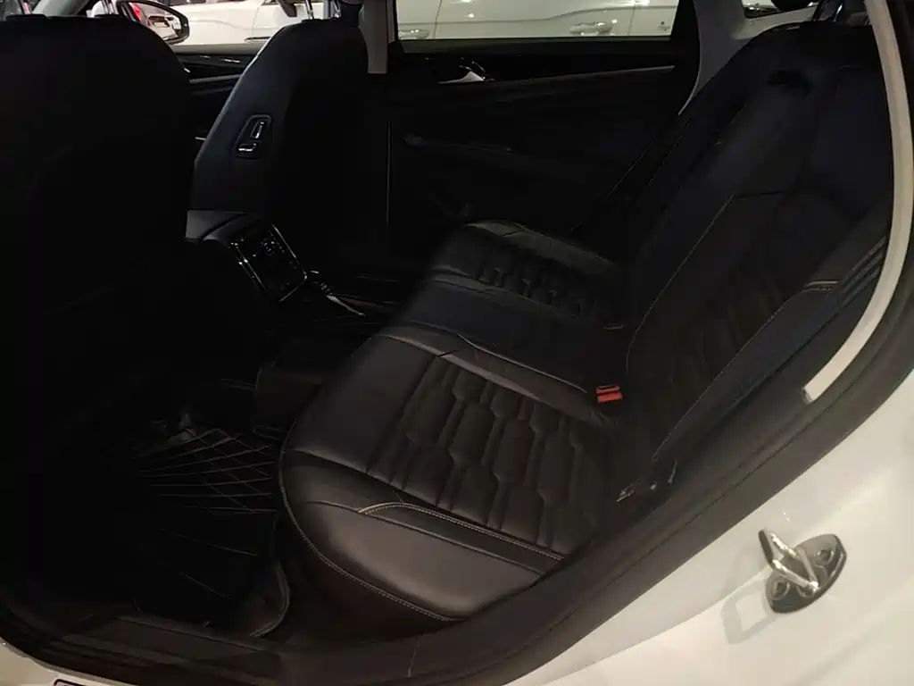Volkswagen Passat — миниатюра 17