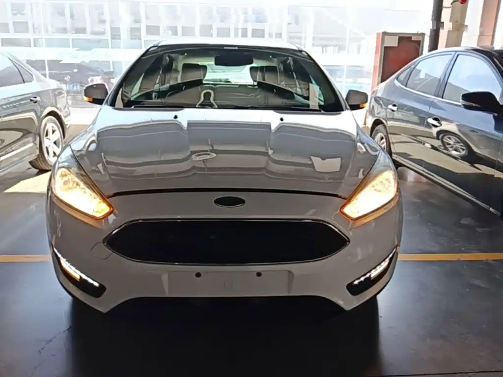 Ford Focus — миниатюра 3