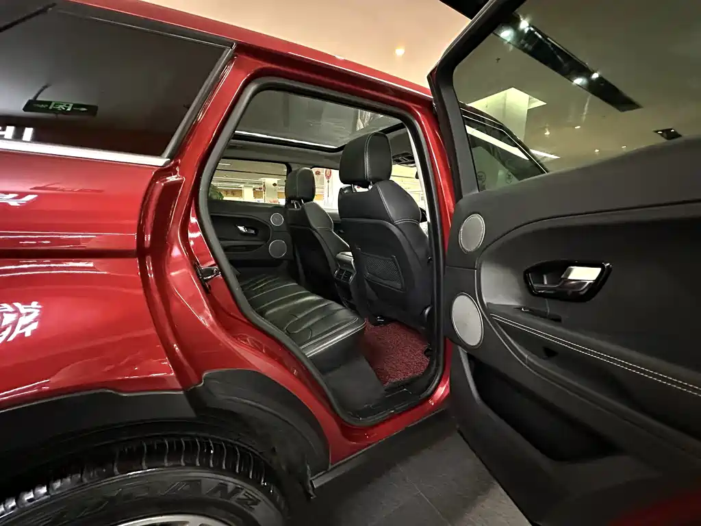 Land Rover Evoque (Import) — миниатюра 21