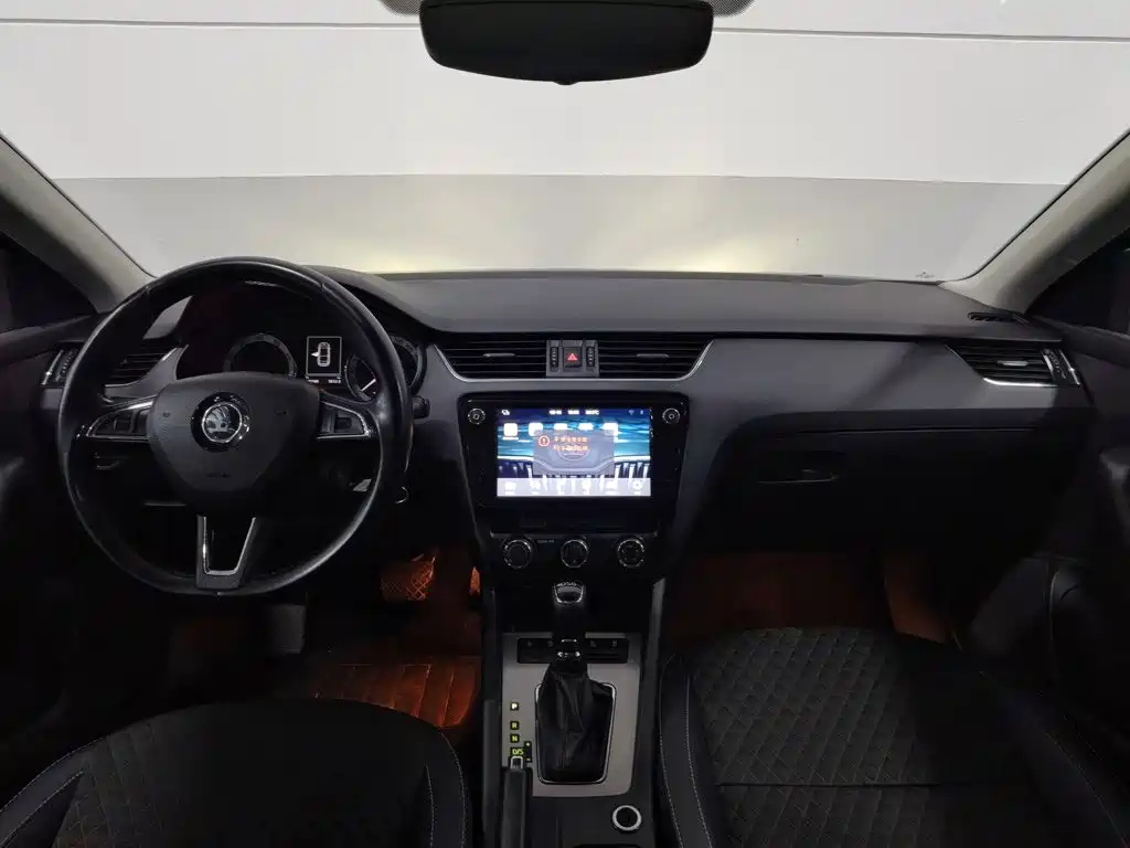 Skoda Octavia — миниатюра 5