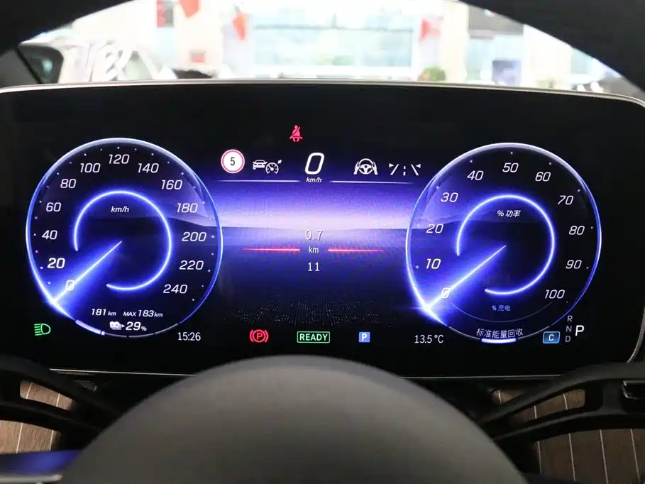 MERCEDES-BENZ EQE SUV