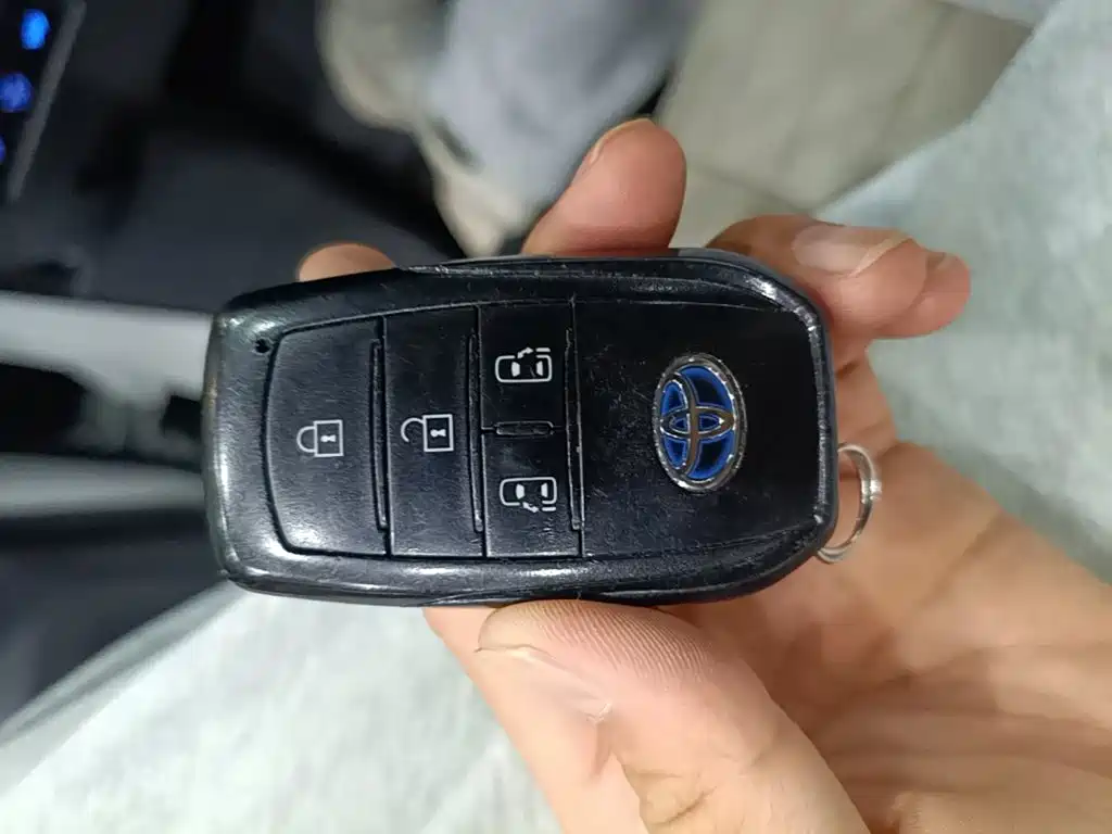 Toyota Sienna — миниатюра 9