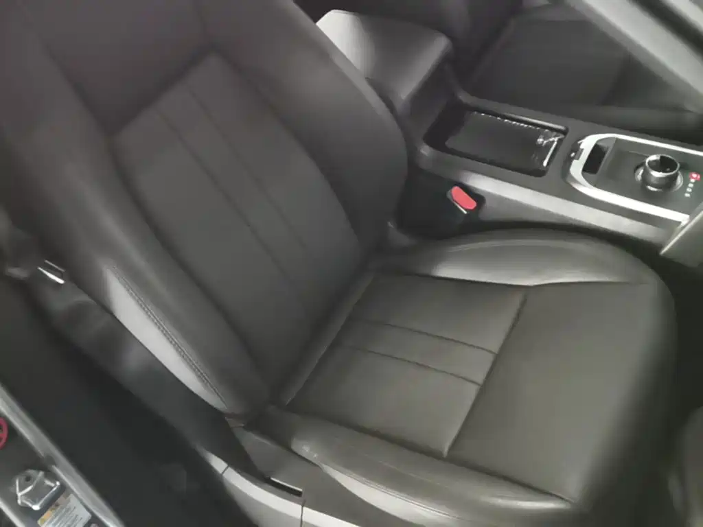Land Rover Discovery Sport — миниатюра 25