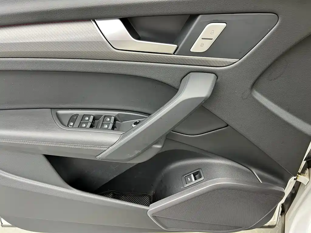 Audi Q5L — миниатюра 18