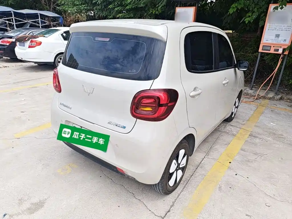 Wuling MINIEV — миниатюра 7