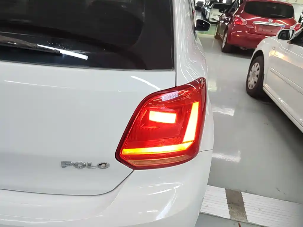 Volkswagen Polo — миниатюра 8