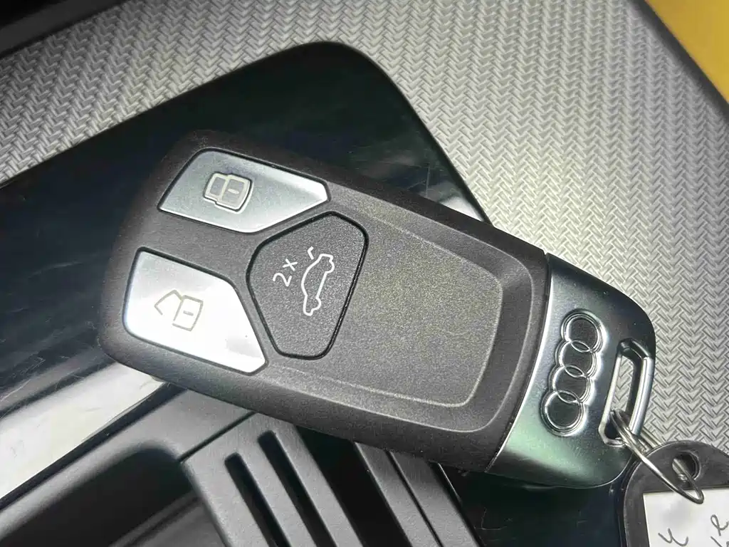 Audi Q5L 2023 40T Luxury
