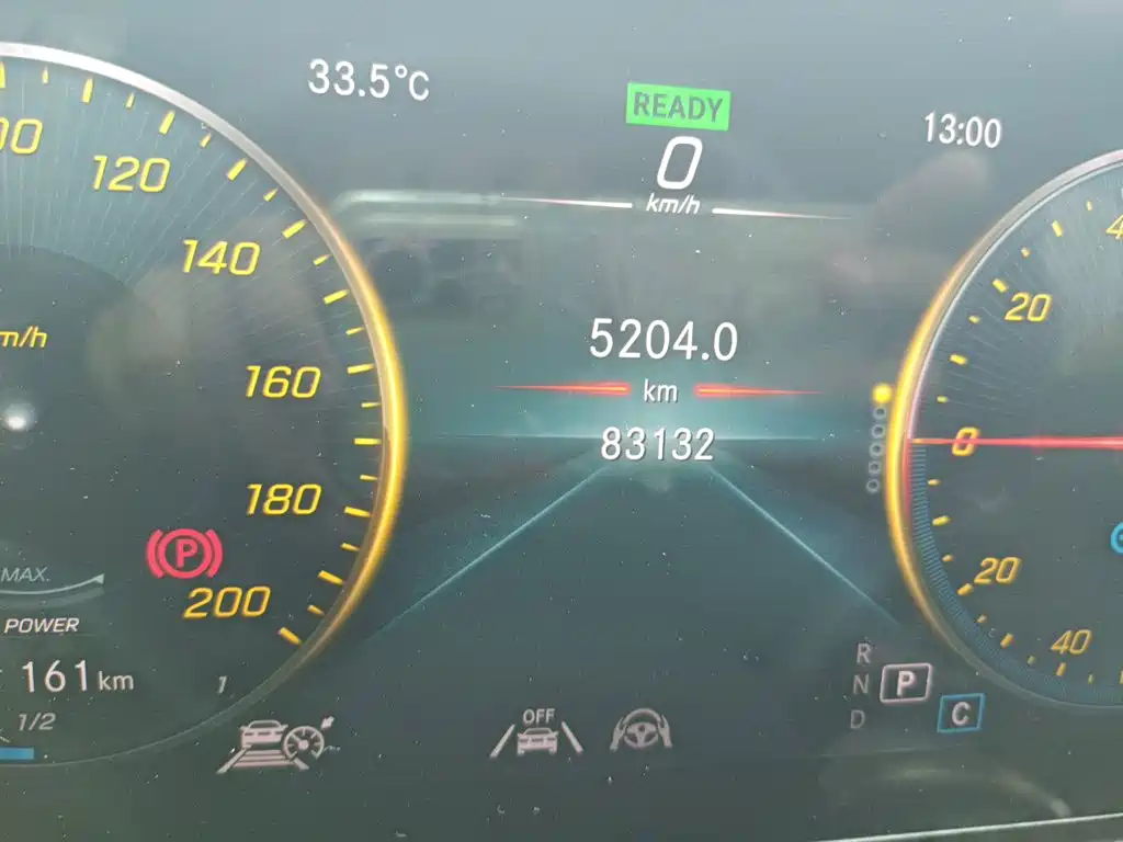 Mercedes-Benz EQC — миниатюра 13