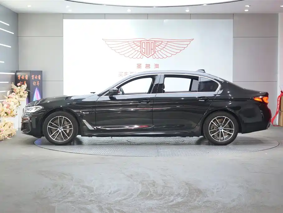 BMW 5 Series 5 2022 535Le M Sport