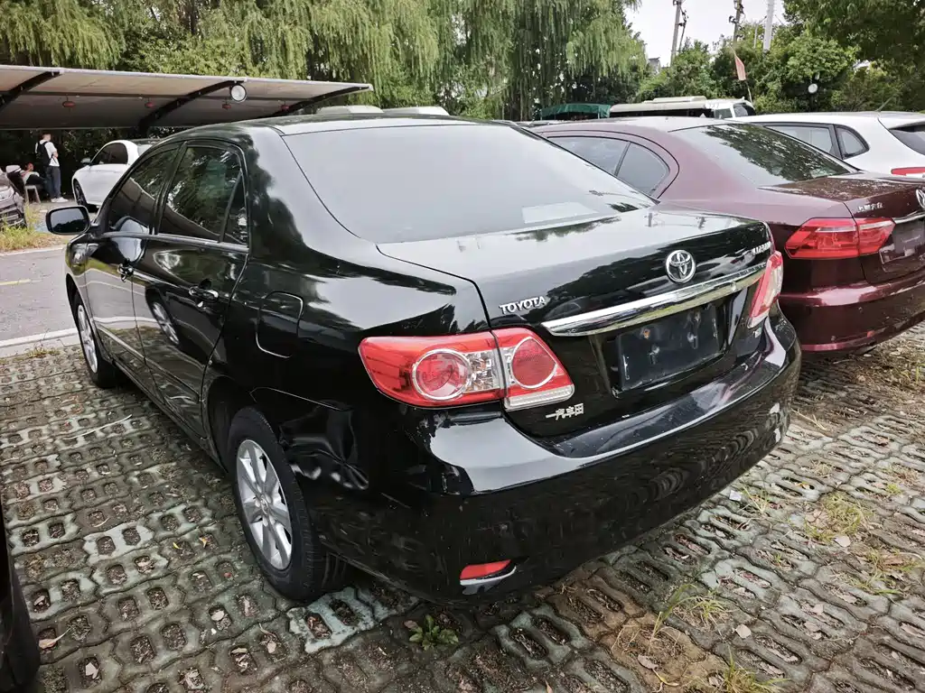 Toyota Corolla — миниатюра 8
