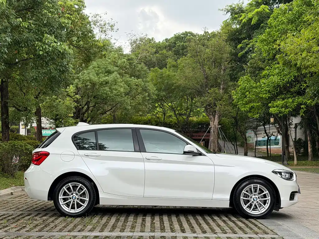 BMW 1 Series (Import) 118i Leading Type, фото 5