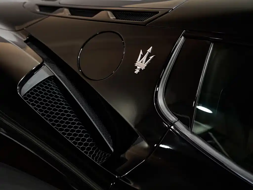 Maserati MC20 2023 3.0T Standard