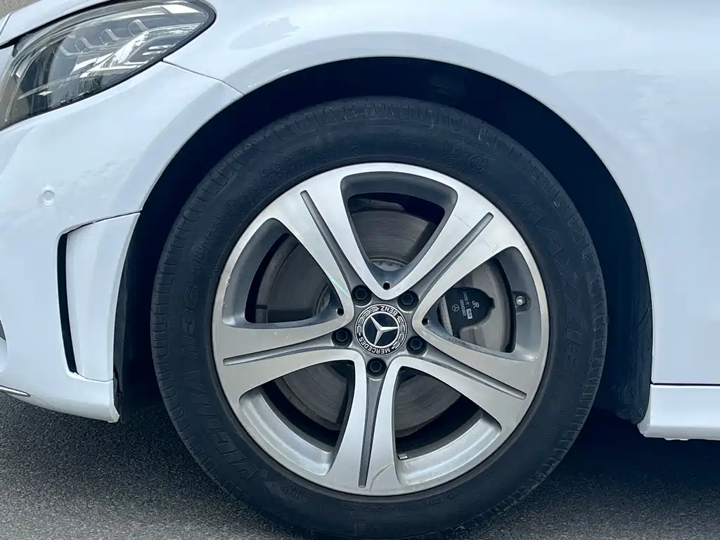 Mercedes-Benz C-Class — миниатюра 8