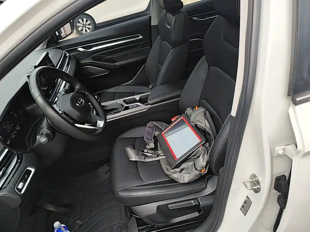 Geely Emgrand — миниатюра 15