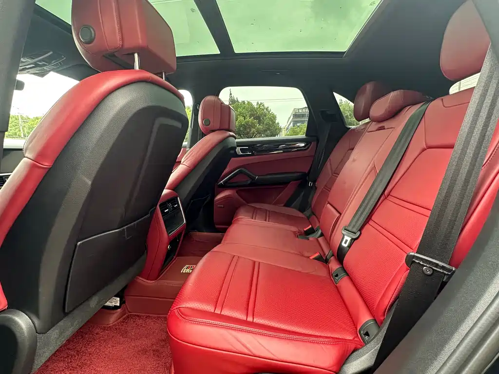 Porsche Cayenne — миниатюра 20