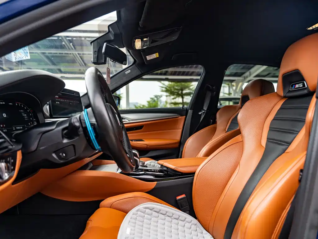 BMW M5 — миниатюра 15