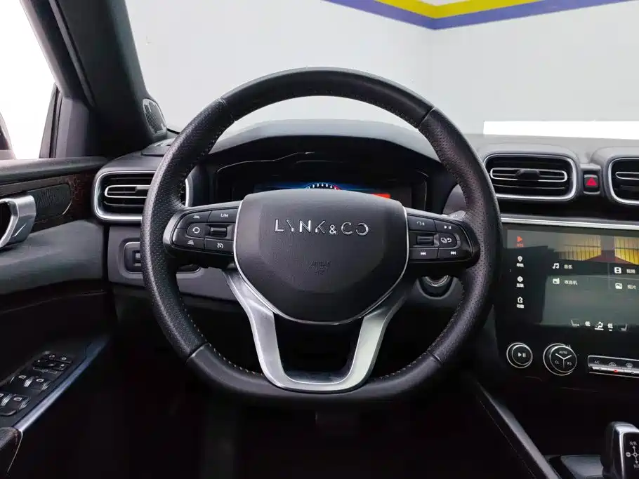 Lynk & Co 03 — миниатюра 15