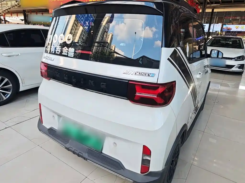 Wuling MINIEV — миниатюра 7