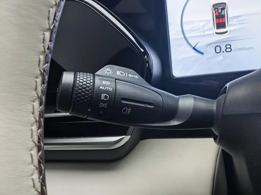 Geely Xingyue L — миниатюра 21