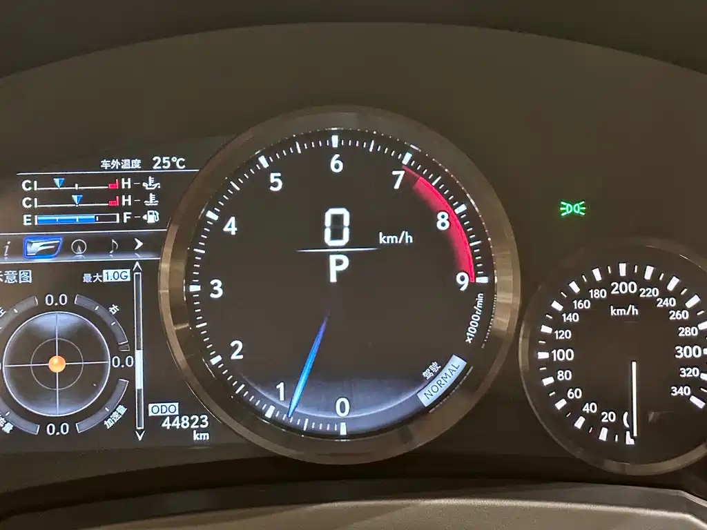 Lexus RC F — миниатюра 10