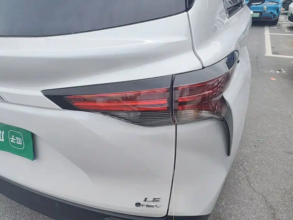 Toyota Sienna — миниатюра 8