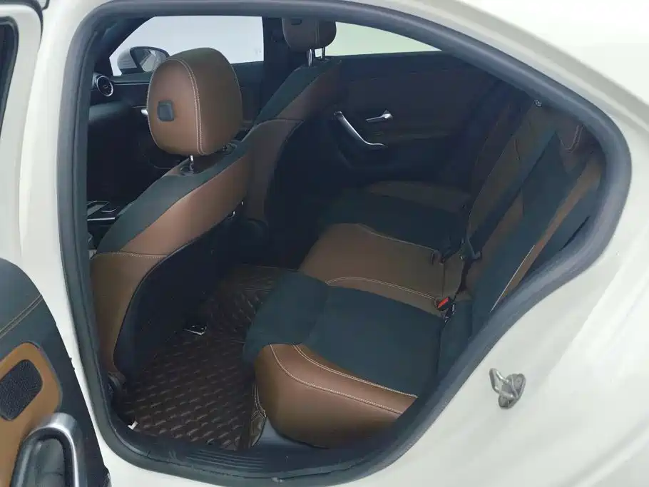 Mercedes-Benz A-Class — миниатюра 11