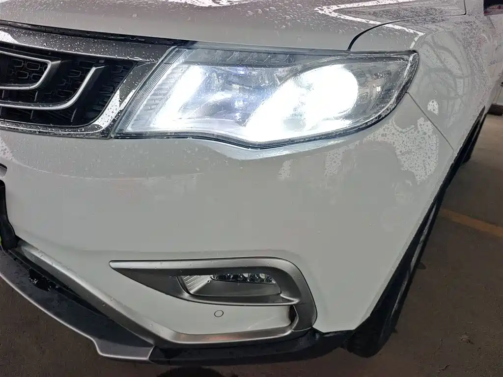 Geely Boyue - фото 18