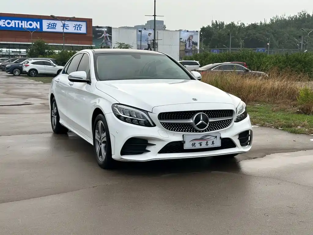 Mercedes-Benz C-Class — миниатюра 3