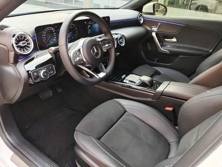 MERCEDES-BENZ A CLASS