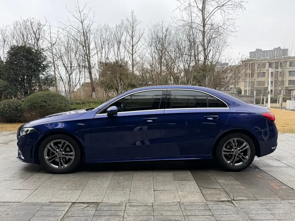 MERCEDES-BENZ A CLASS