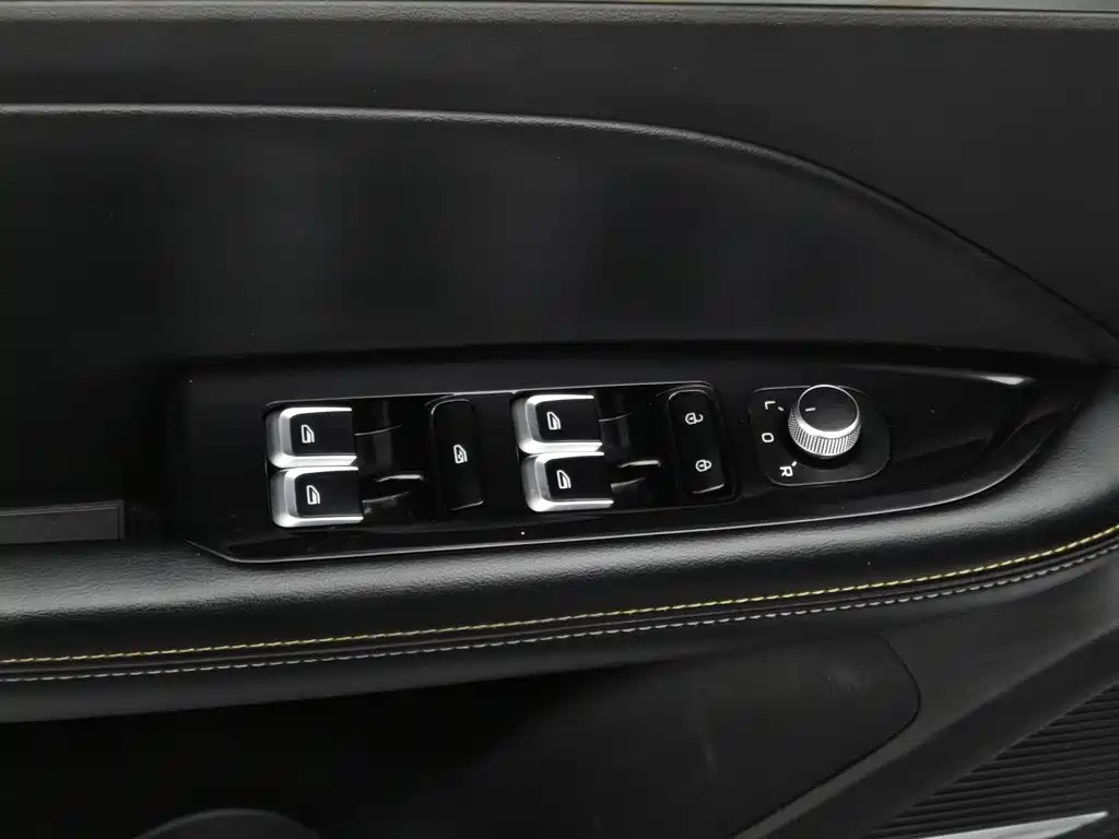 Geely L HiP — миниатюра 9