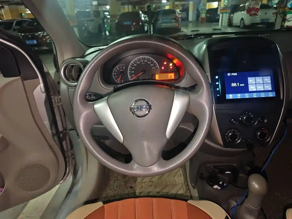 Nissan Sunny — миниатюра 6