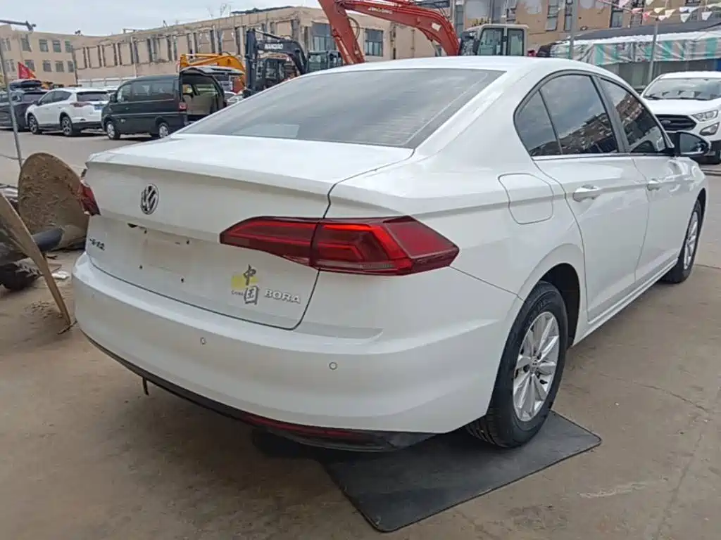 Volkswagen Bora — миниатюра 7