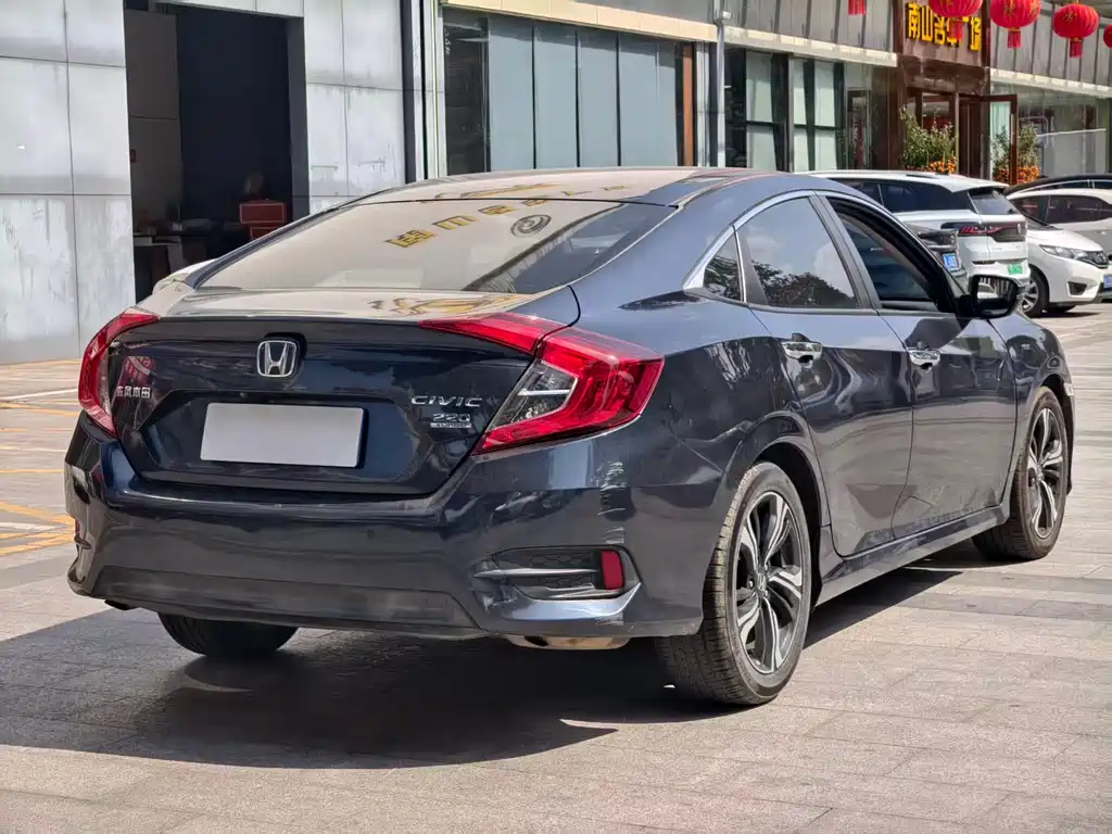 Honda Civic 2019 220TURBO CVT V