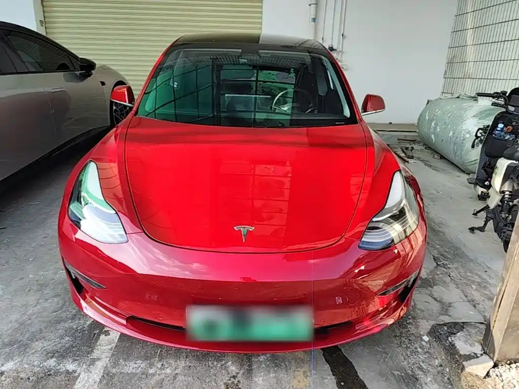 Tesla Model 3 — миниатюра 3