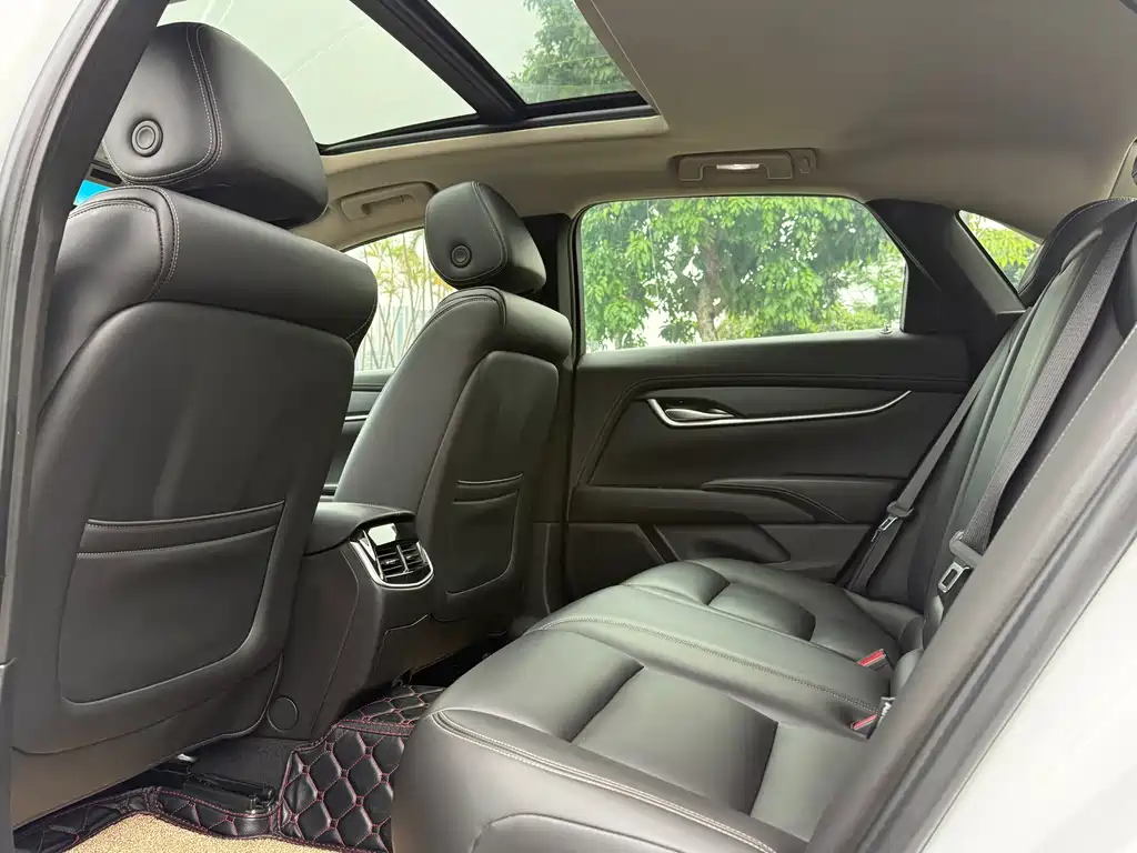 Cadillac XTS — миниатюра 9