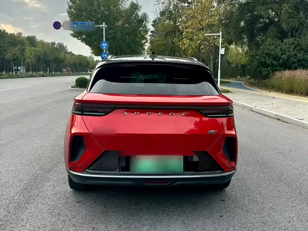 ARCFOX Alpha T — миниатюра 5
