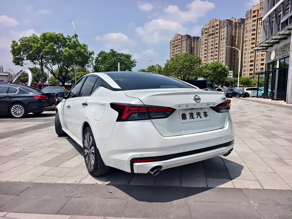 Nissan Teana — миниатюра 6