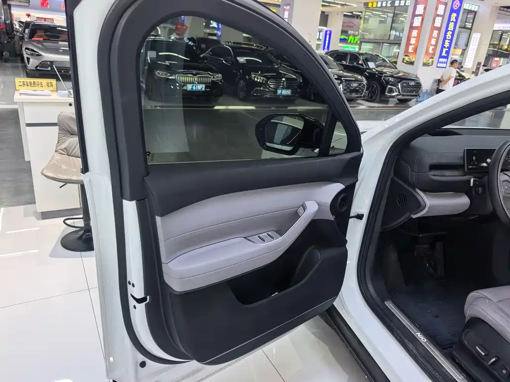 NIO EC6 — миниатюра 5